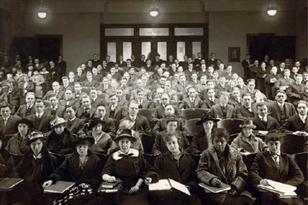 Commerce College Lecture Hall 1913 Commerce College Lecture Hall 1913